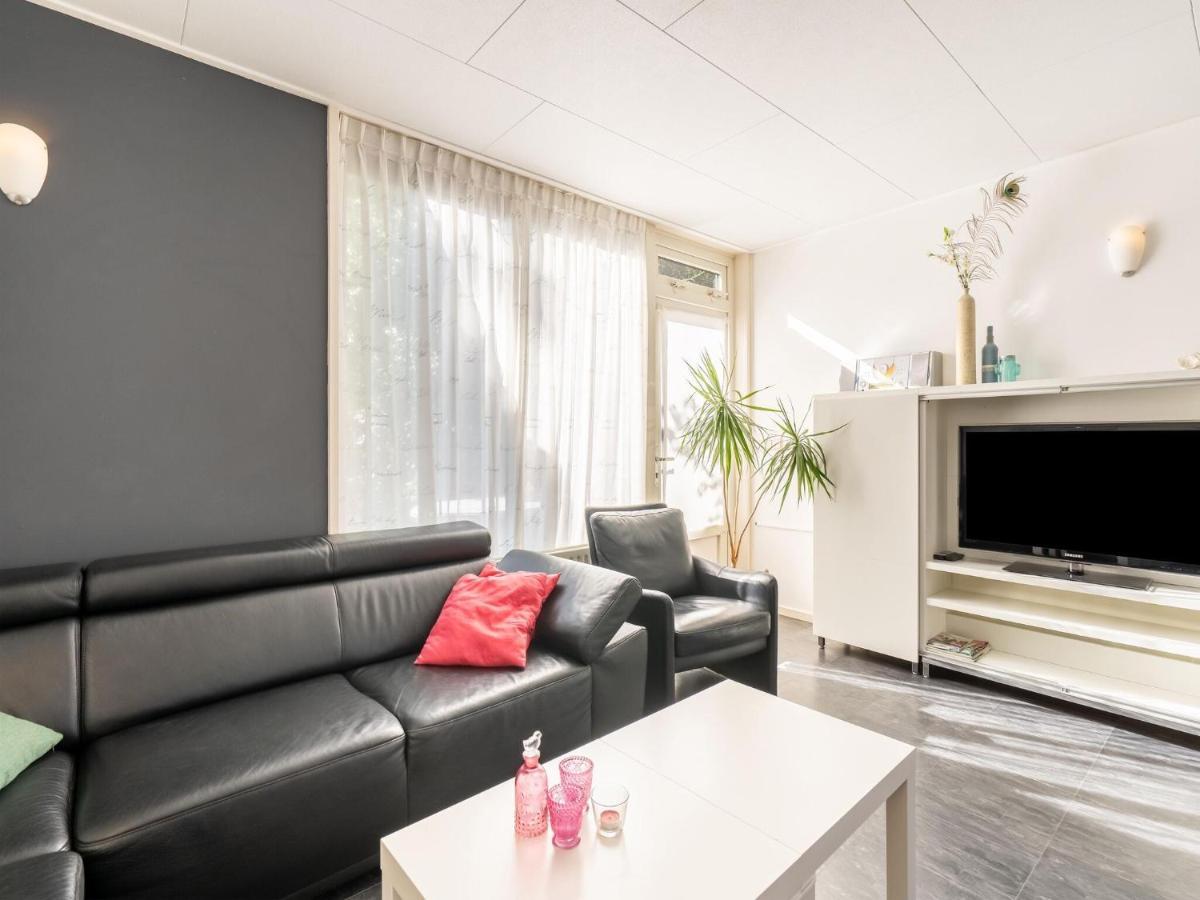 Vakantiehuis Inviting In With Terrace
