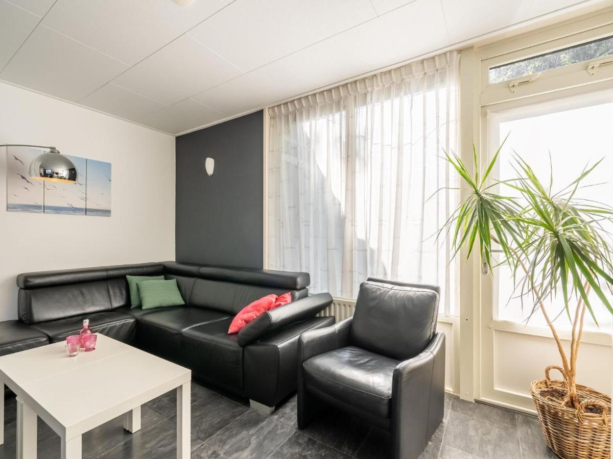 Vakantiehuis Inviting In With Terrace
